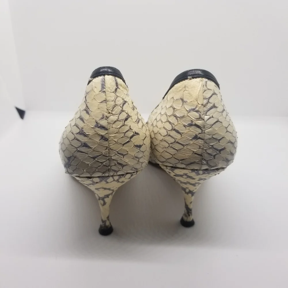 Miu Miu cream and gray snakeskin pointed toe pumps EU 37.5 - Picture 10 of 15
